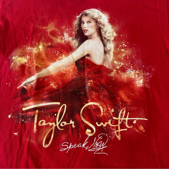 Vintage Taylor Swift Comcert Tee Red Shirt Size Youth Small Never Worn Rare Find - Picture 2 of 5